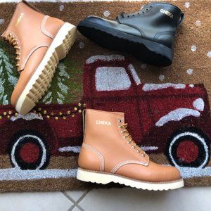 MENS NEW LEATHER WORK BOOTS. GOOD YEAR WELT CONSTRUCTION.